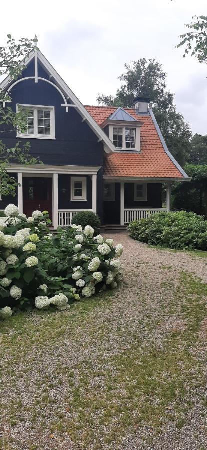 ナールデン Huize Koempoelan Bed & Breakfast エクステリア 写真