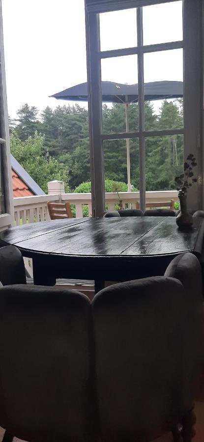 ナールデン Huize Koempoelan Bed & Breakfast エクステリア 写真